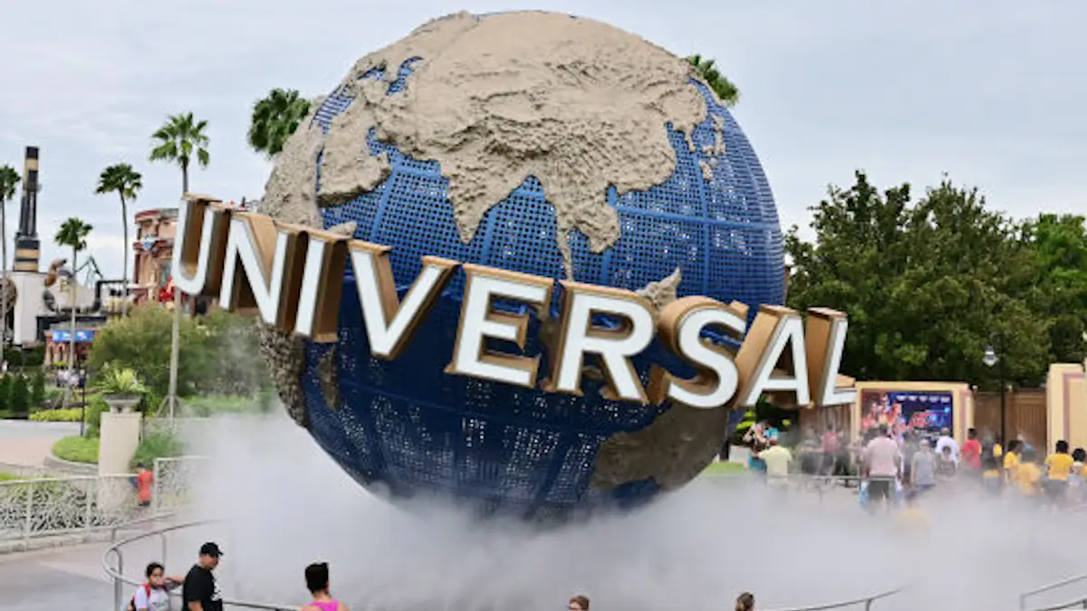 Man dies after riding Universal theme park roller coaster
