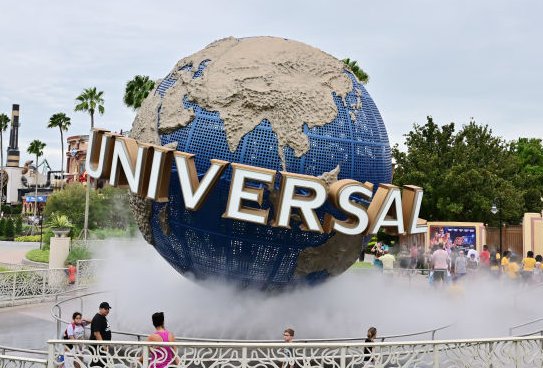 Man dies after riding Universal theme park roller coaster