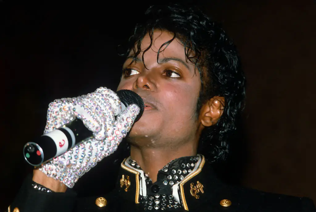 Michael Jackson's close friend says she knew why the singer wore a single white glove