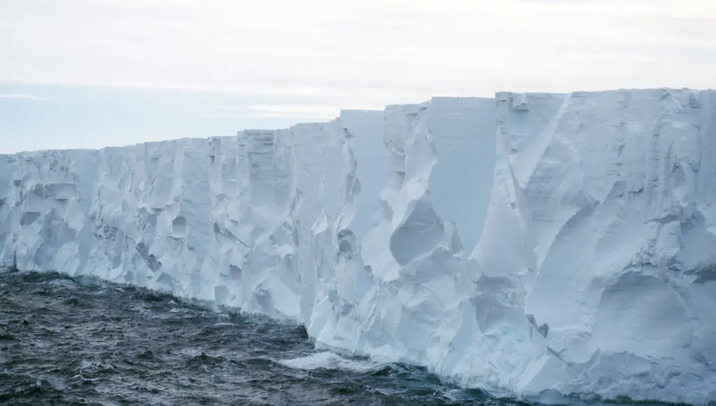 Cities at risk of being swallowed up by water if 'Doomsday glacier' collapses