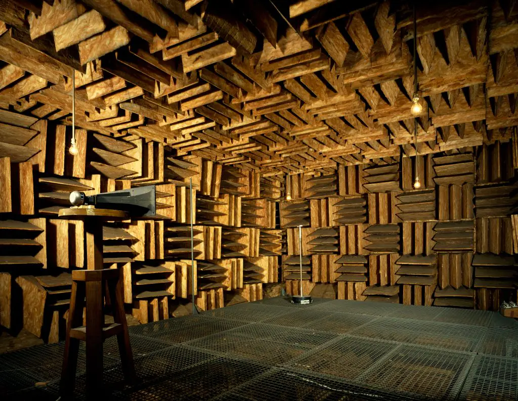 A man who spent the longest time in the quietest room in the world shares his eerie experience. Credit: DE AGOSTINI PICTURE LIBRARY / Getty