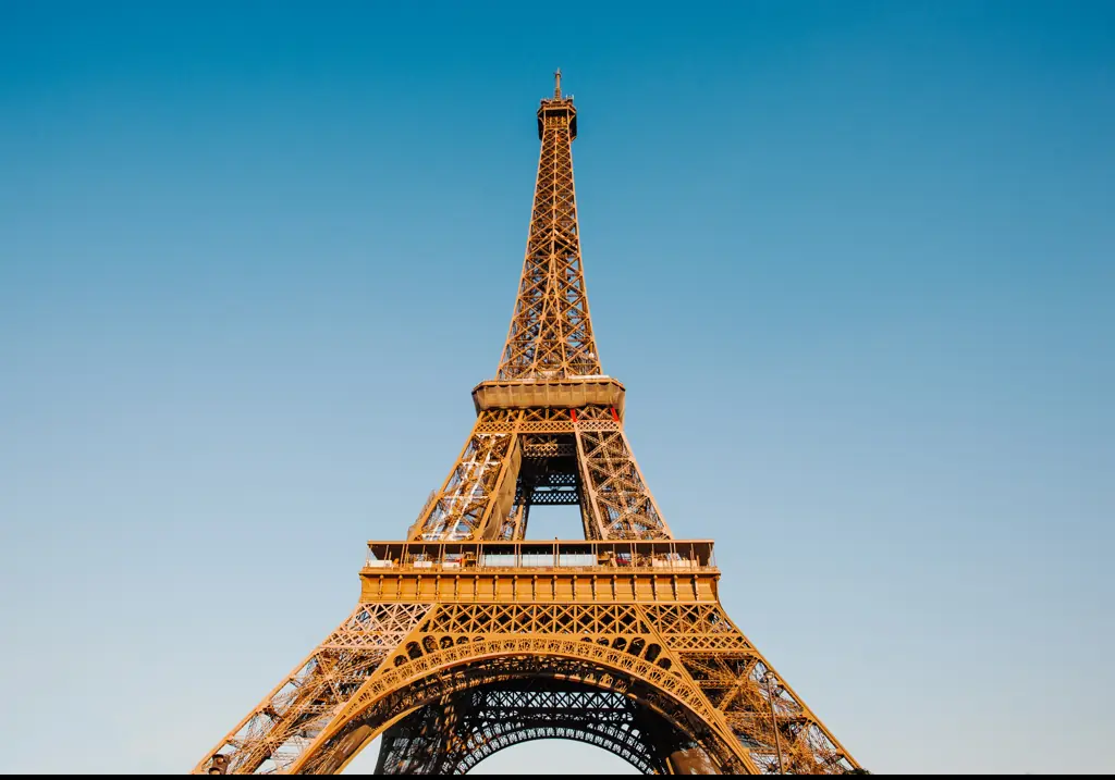Hundreds evacuated after Paris' Eiffel Tower catches fire