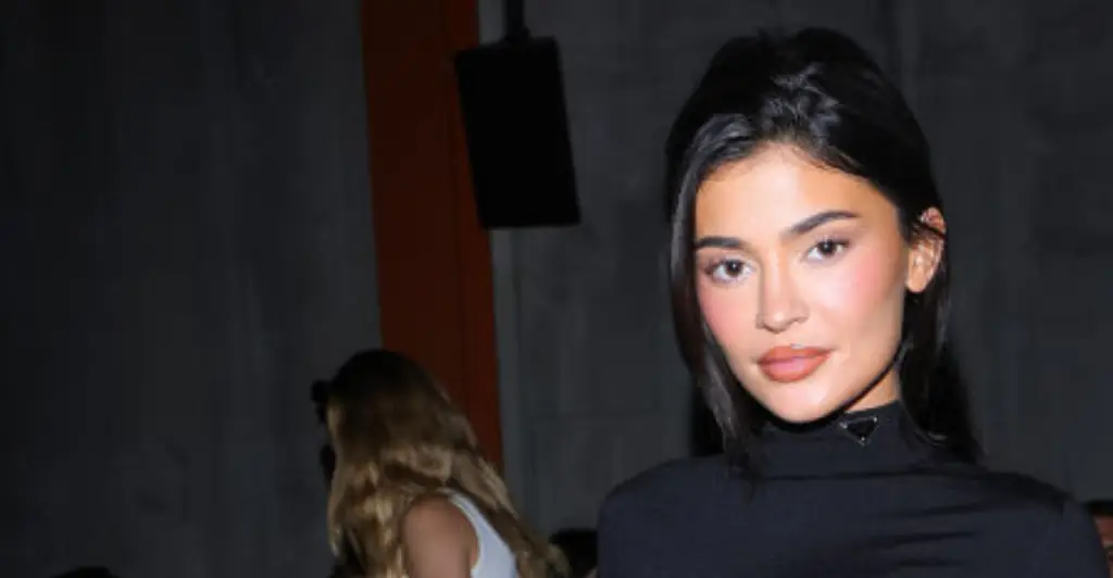 Fans spot 'dangerous' detail in photo of Kylie Jenner on vacation