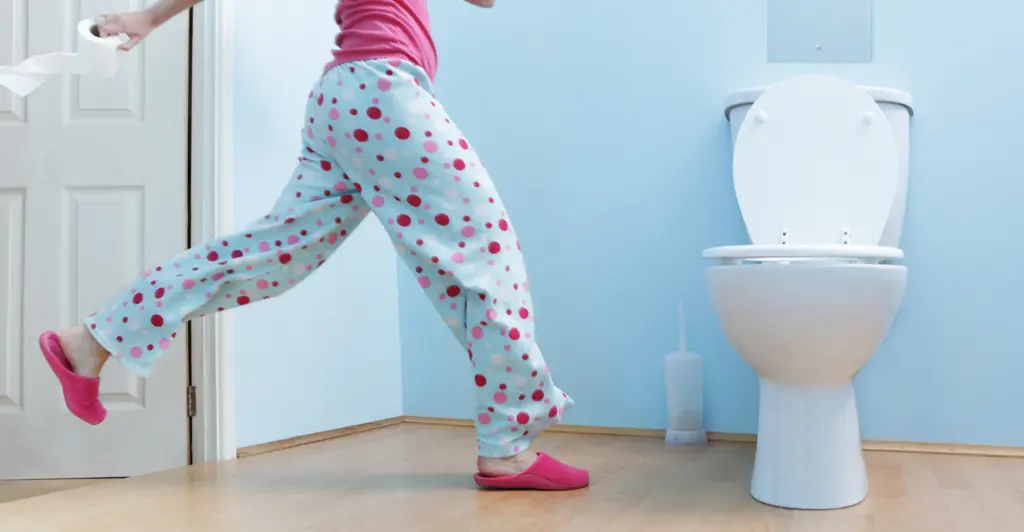 Expert reveals what it means if you have to pee moments after you've just urinated