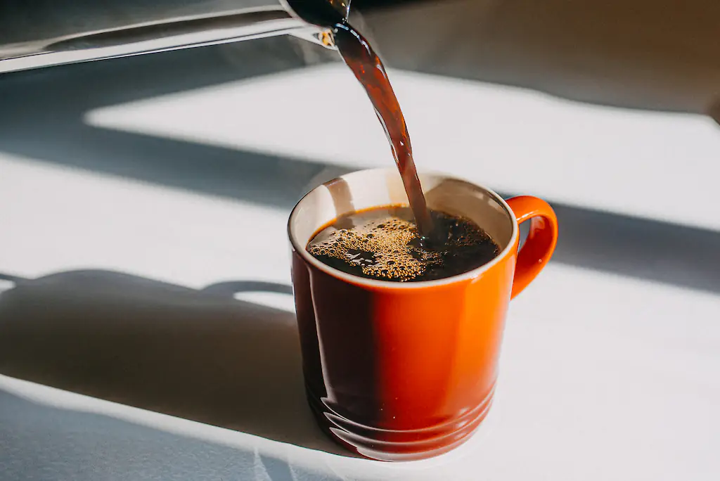 Having a steaming hot cup of tea or coffee can increase the risk. Credit: Stefania Pelfini, La Waziya Photography / Getty Images