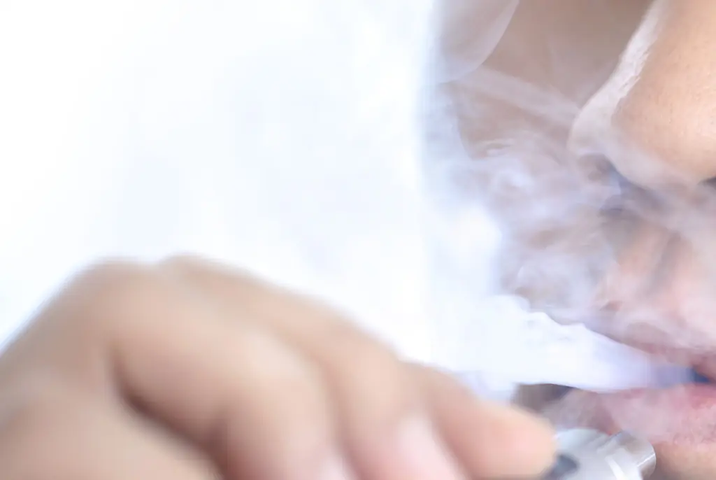 Vaping has serious health implications. Credit: SCIENCE PHOTO LIBRARY / Getty