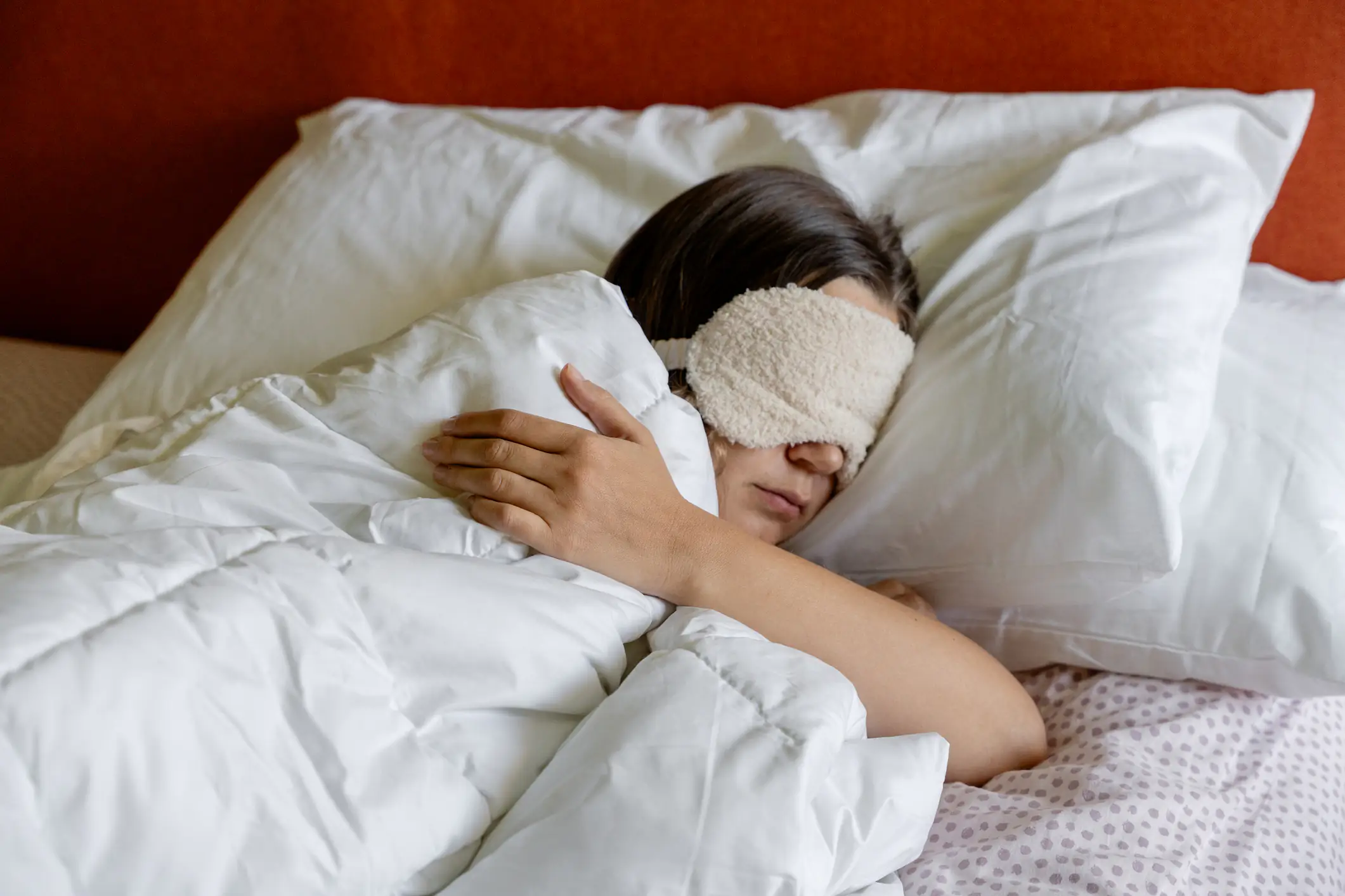 Doctor issues warning to people who regularly wake up between 2AM and 3AM