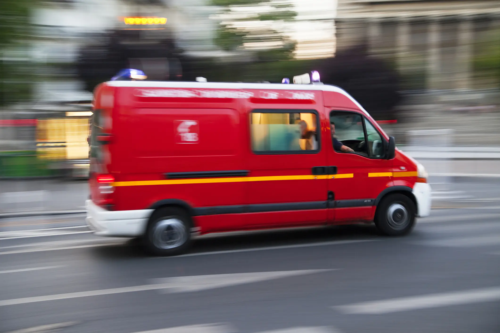 Newborn dies after being 'thrown from Paris hotel window', teenage American tourist in custody