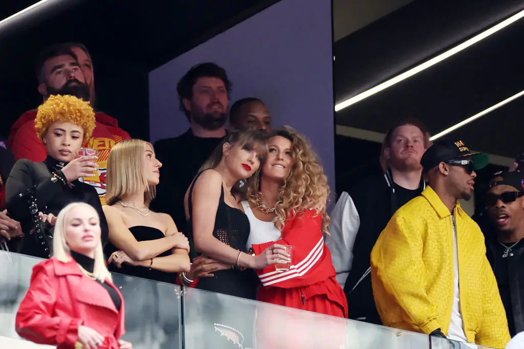 Reports say that Lively was snubbed. Credit:	Ezra Shaw / Getty