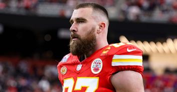 Travis Kelce speaks out about meeting Julia Roberts after 'handsy' video of the pair went viral