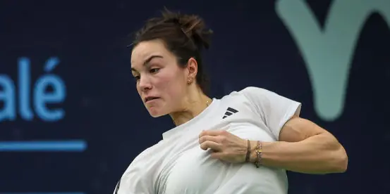 Tennis star responds after opponent interrupts match to complain to chair umpire that she 'smells bad'