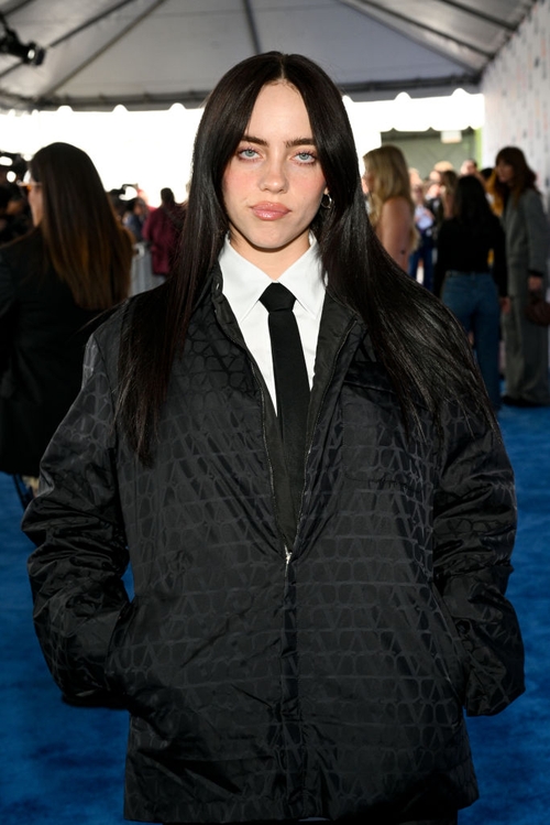 Billie Eilish appears to confirm romance with actor with kiss despite denying dating rumors