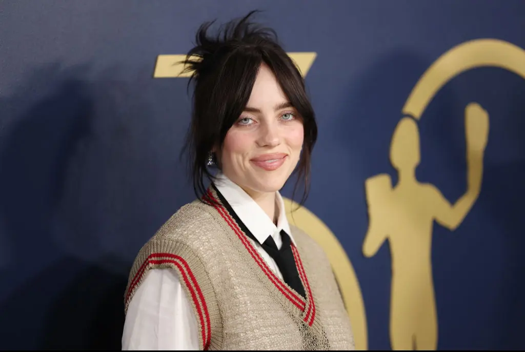 Billie Eilish leaves fans concerned after sharing new photos