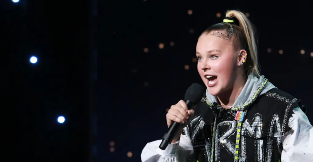 JoJo Siwa claims Nickelodeon reacted badly to her coming out