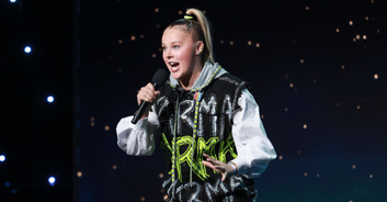 JoJo Siwa claims Nickelodeon reacted badly to her coming out
