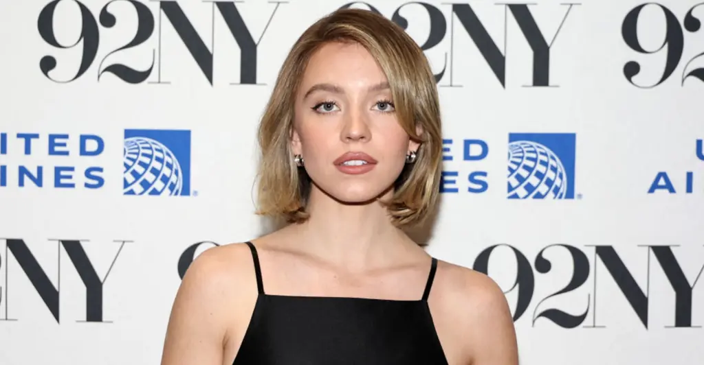 Social media reactions to Sydney Sweeney's painfully awkward reaction to being shown AI-generated photo of herself