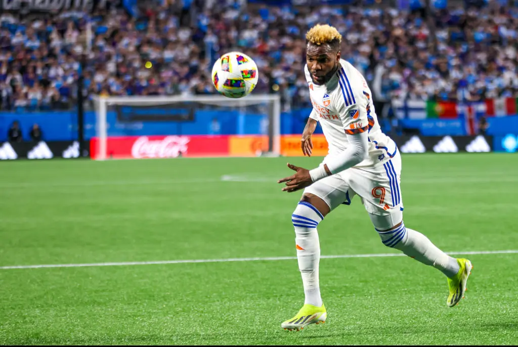 Soccer star Aaron Boupendza dies at 28 after falling off 11th floor of building