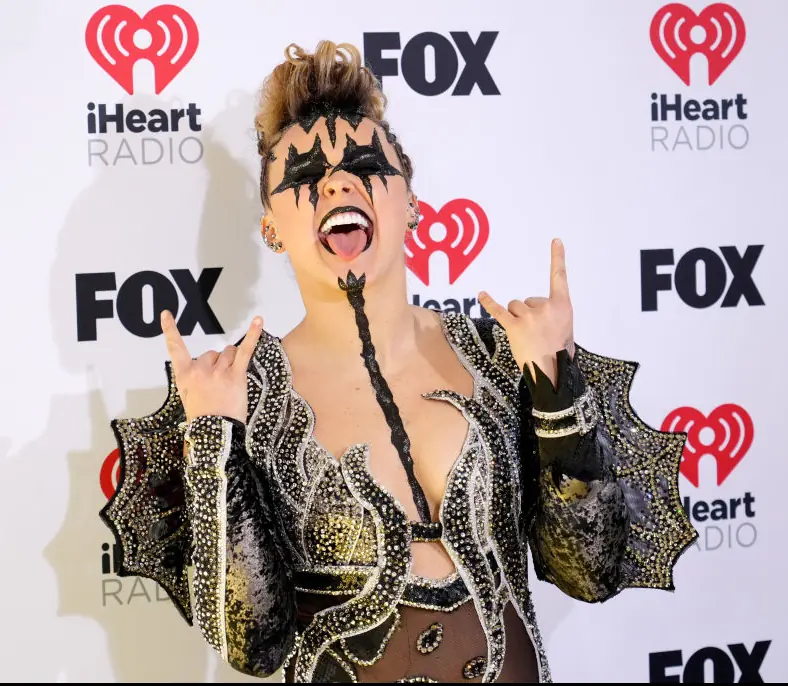 JoJo's really committed to her new look. Credit: Jeff Kravitz/FilmMagic/Getty Images