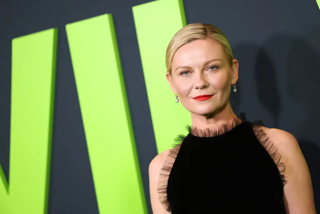 Dunst has called the kiss 