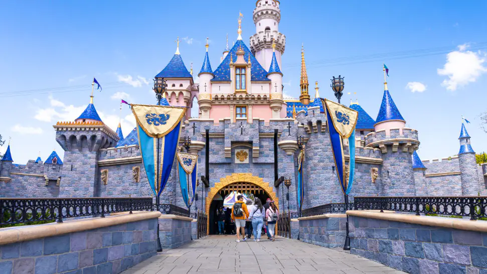 Tragedy struck a Disneyland hotel in Florida.