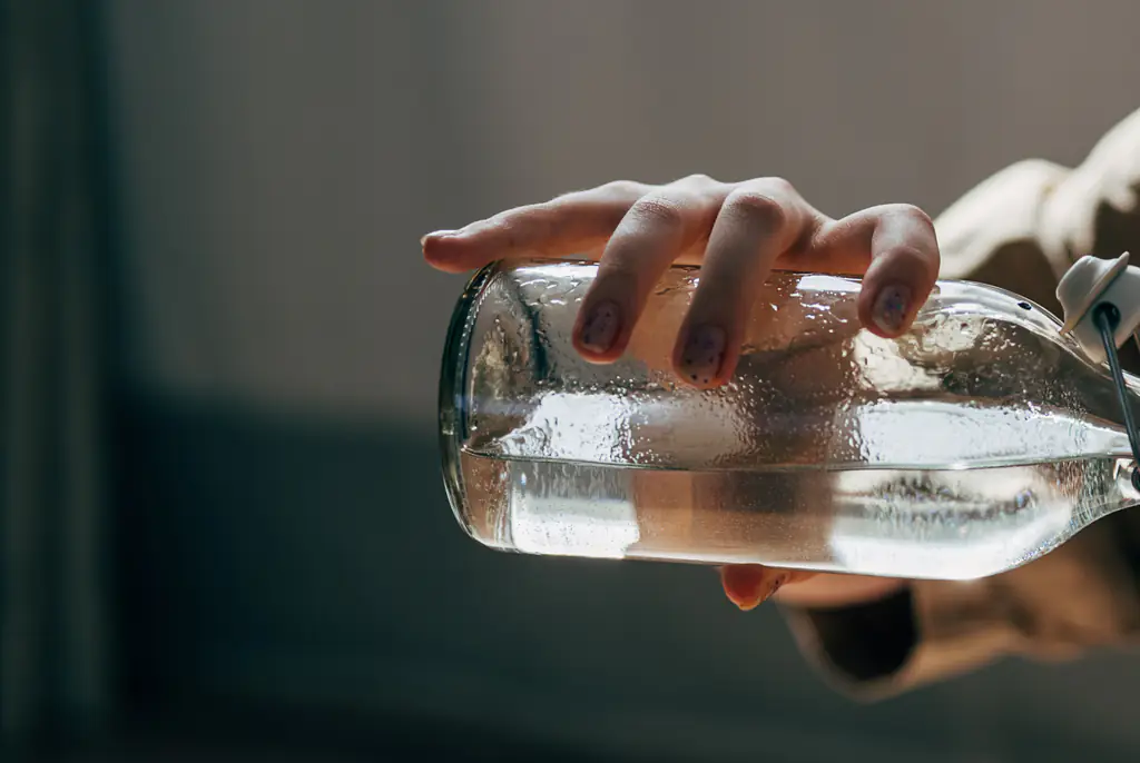 Man who gave up food for 30 days and only drank water reveals what it did to his body