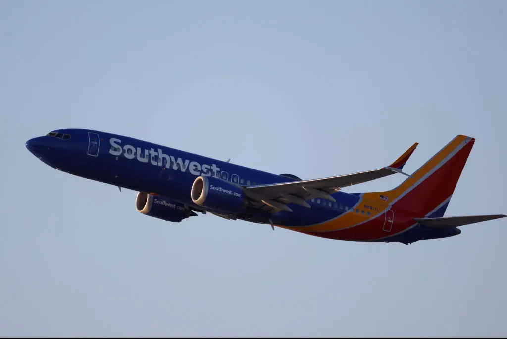 Southwest launches investigation after Boeing 737 flew below 500 feet over homes, leaving residents terrified