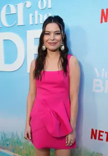 Miranda Cosgrove.
