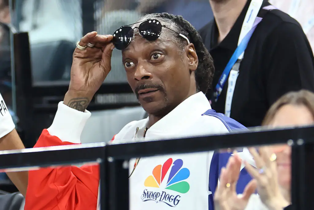 Snoop Dogg names celebrity who is the only person in the world who can outsmoke him