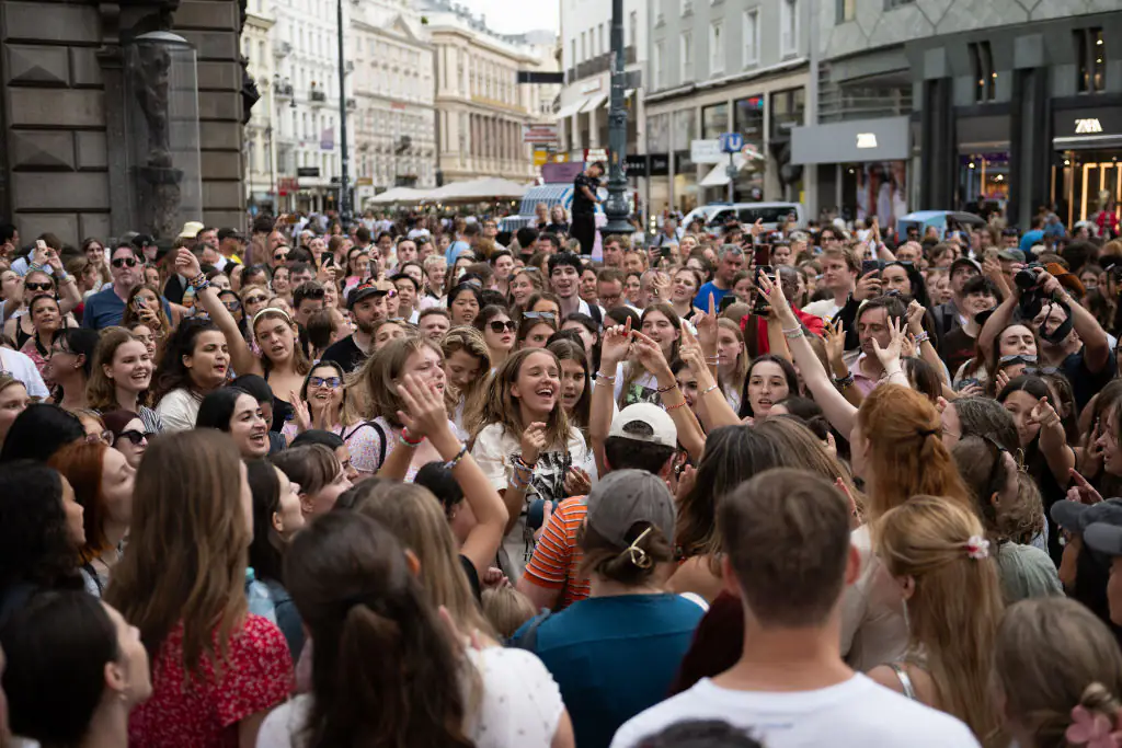 Swift fans gathered in Vienna after the canceled concerts. Credit: Thomas Kronsteiner / Getty
