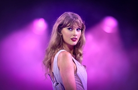 New twist in story of man who purchased 'Taylor Swift signed guitar' for $4,000 - only to smash it to pieces