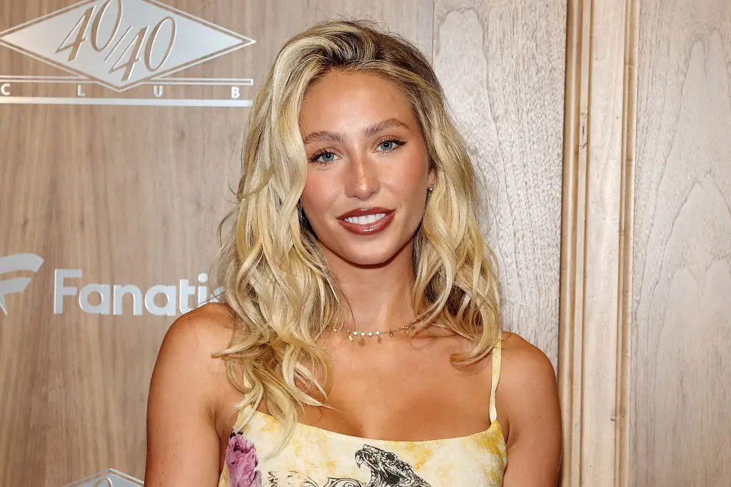 TikTok star Alix Earle faces backlash over 'inappropriate' video styling her 12-year-old sister