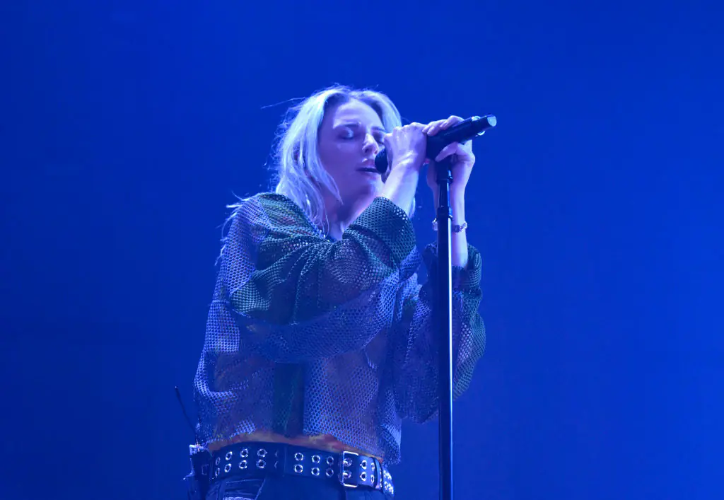 Linkin Park’s new lead vocalist responds to claim she supports convicted r*pist Danny Masterson