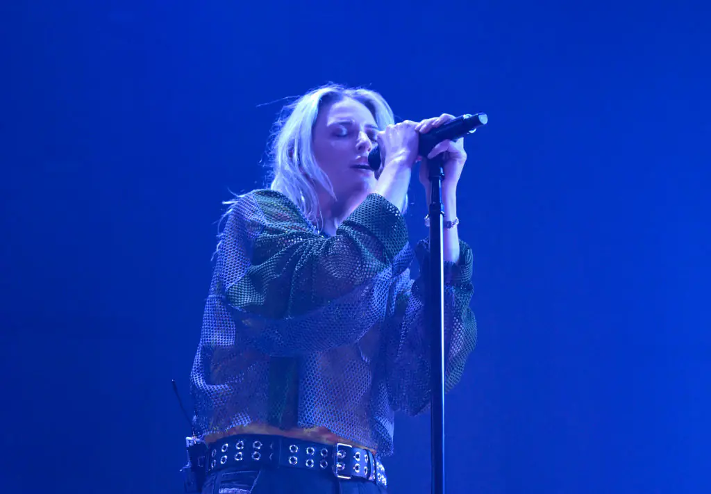 Linkin Park’s new lead vocalist responds to claim she supports convicted r*pist Danny Masterson