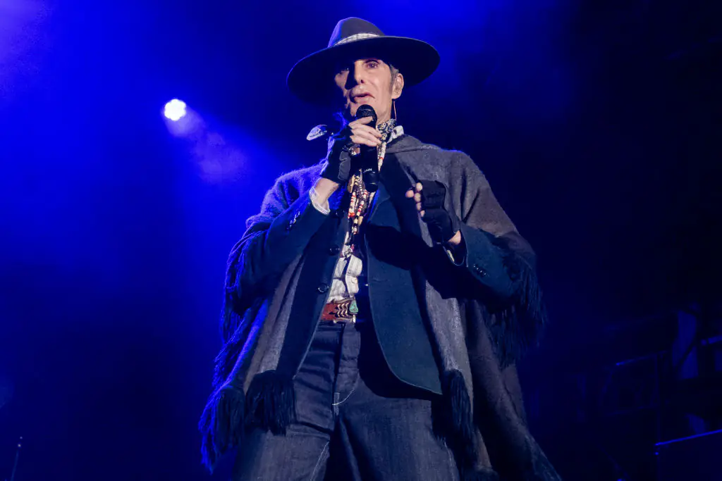 Perry Farrell punched his bandmate on stage. Credit: Astrida Valigorsky / Getty