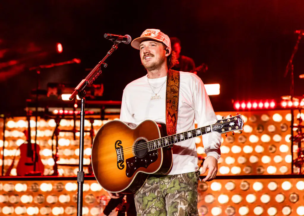 Morgan Wallen calls out 'side chicks' in audience at his show after Coldplay kiss cam scandal
