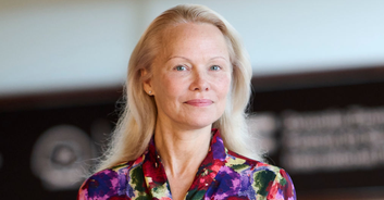 Why has Pamela Anderson ditched all her makeup?