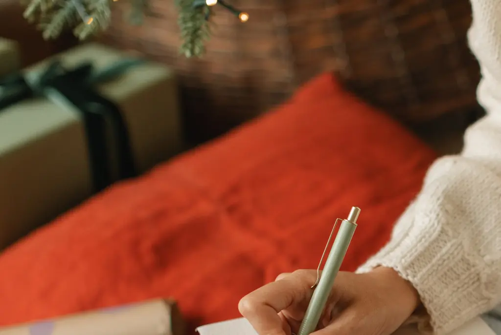 Hidden detail in family's holiday card sparks outrage: 'Such poor taste'