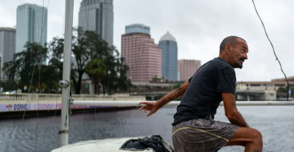 Daughter of Tampa's viral 'Lieutenant Dan' issues warning after dad makes headlines