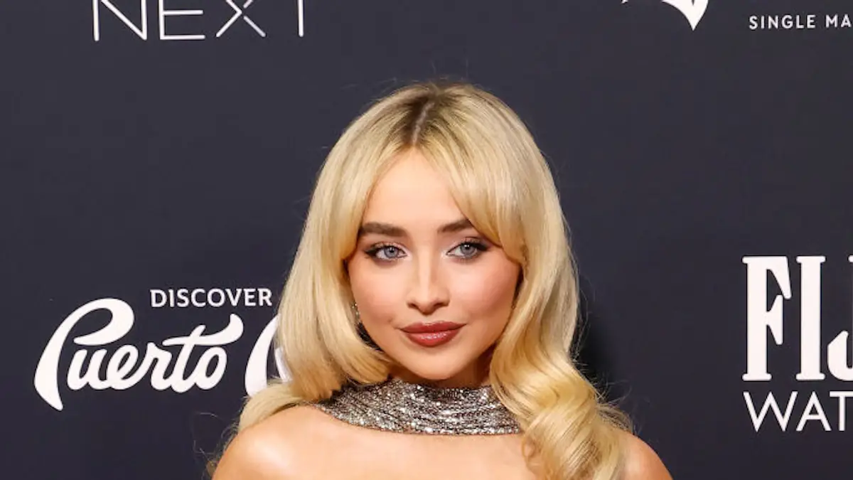 Sabrina Carpenter facing backlash after simulating X-rated act on stage ...