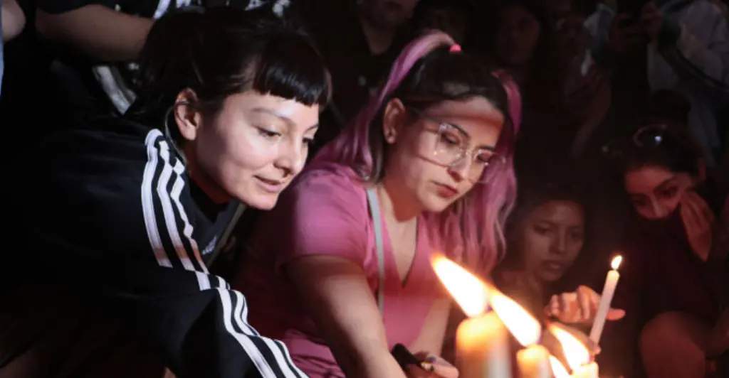 Tearful fans are gathering outside the hotel where Liam Payne died