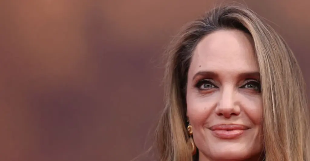 Angelina Jolie reveals why she went barefoot on The Tonight Show