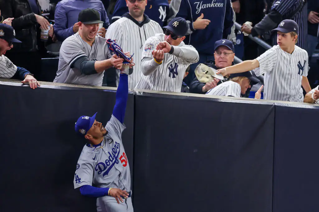 MLB fans furious at punishment handed to Yankees fans who caused ugly interaction at World Series