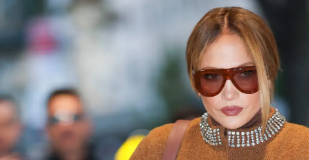 Jennifer Lopez reportedly 'storms out of autograph signing after fans ask Diddy question'
