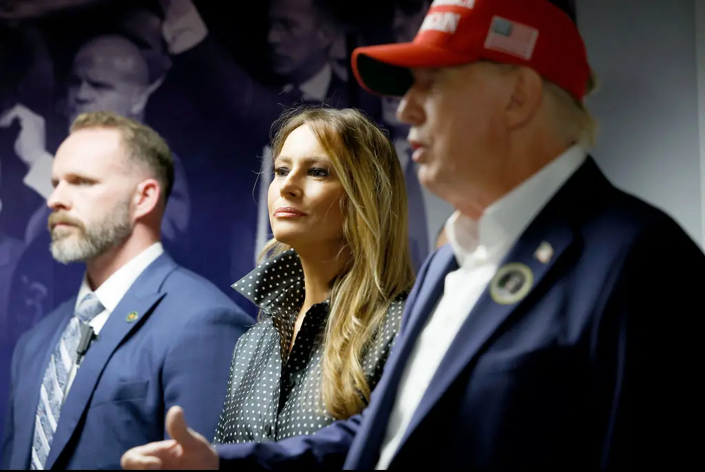 Donald Trump speaking to his staff at his campaign headquarters with wife Melania Trump. Credit: Chip Somodevilla / Getty