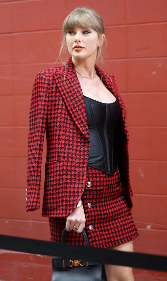 Swift once again highlighted that good manners never go out of style. Credit: Jamie Squire / Getty