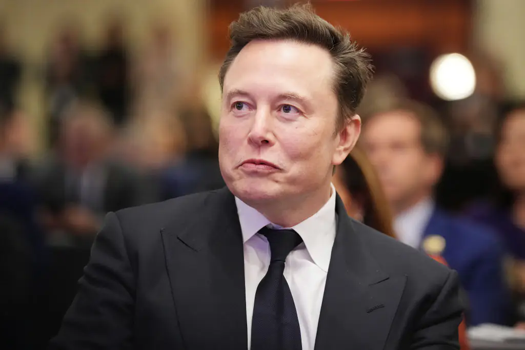 People are getting 'second-hand embarrassment' after Elon Musk's bizarre response to heckling at rally