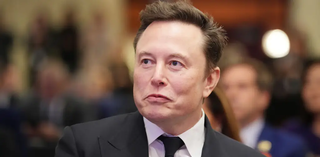 Over 285,000 Canadians sign petition to have Elon Musk's citizenship revoked