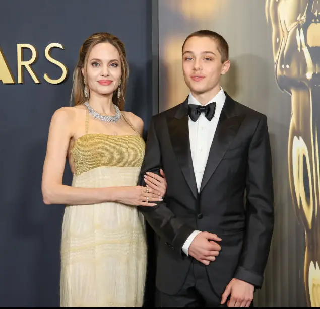 Mom Angelina looked stunning next to teen son Knox. Credit: Jason Armond / Los Angeles Times via Getty Images)