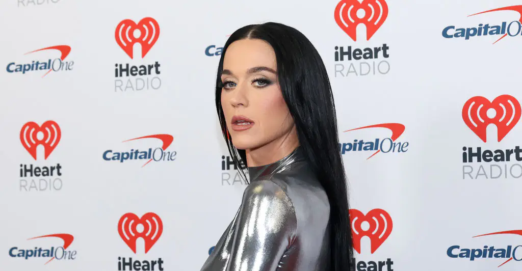 Katy Perry sparks rumors as she and Justin Trudeau are pictured having dinner together