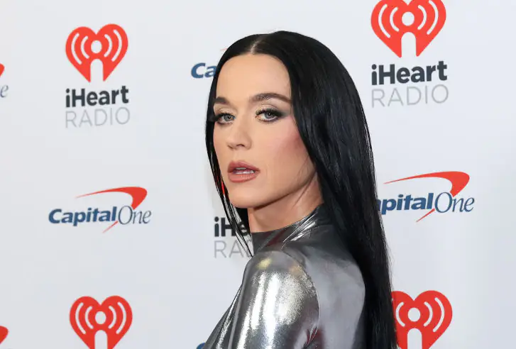 Video exposes Katy Perry's bizarre act in space